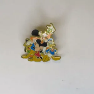 Disney  Cast Holiday Celebration Goofy Pin