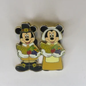 Disney   Mickey  Minnie Mouse Pilgrims  Pin