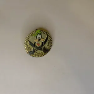 Disney WDW  Goofy  Pirates Coin  Cast Lanyard  2 Pin