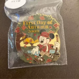 Disney Mickey First Day Of Autumn 2009 Pin LE 1500